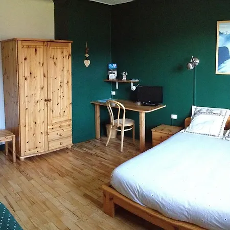 Couette-café Chambres Et Table D'hotes 