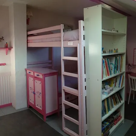 Couette-café Chambres Et Table D'hotes 